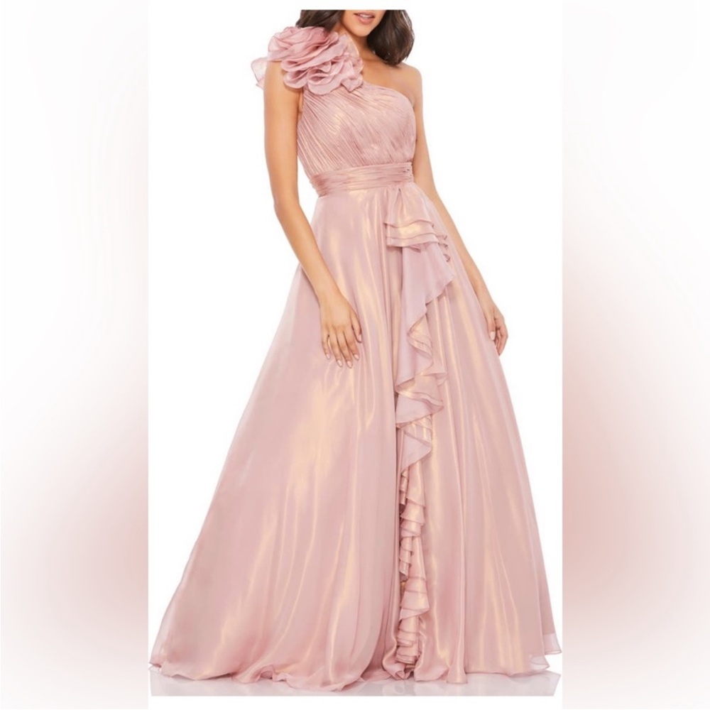 Mac Duggal Pink Iridescent One Shoulder Rosette Ball Gown Pink Rose Gold Size 12 - Picture 7 of 12
